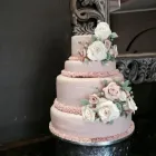 Maatskappy 1 beeld DEBI V`S DIY CAKES - SCHOOL OF CAKE DECORATING Wedding Cakes in Pretoria GP