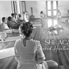 Maatskappy 2 beeld JANAKI ASHIRA Yoga in Noordhoek ZAF