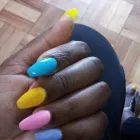 Maatskappy 2 beeld LAVISH APRIL BEAUTY Young nails acrylic nails in Pretoria GP