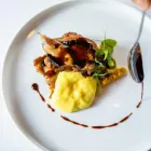 Maatskappy 2 beeld QUNU RESTAURANT Restaurants - Fast Food in Johannesburg GP