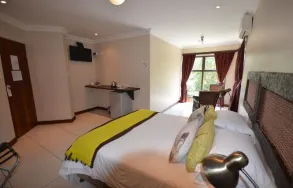 Maatskappy 2 beeld EL CAZADOR GUEST HOUSE CC Luxury Guest Houses in Pretoria GP