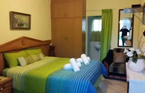Maatskappy 1 beeld NINA'S PANCAKE & GUEST HOUSE Overnight Stay in Vredenburg WC