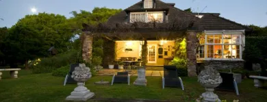 Maatskappy 4 beeld FOREST HALL GUEST HOUSE Self Catering in Port Elizabeth EC