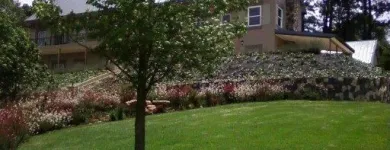 Maatskappy 8 beeld T-SCAPES LANDSCAPING SERVICES Weeding in Durban KZN