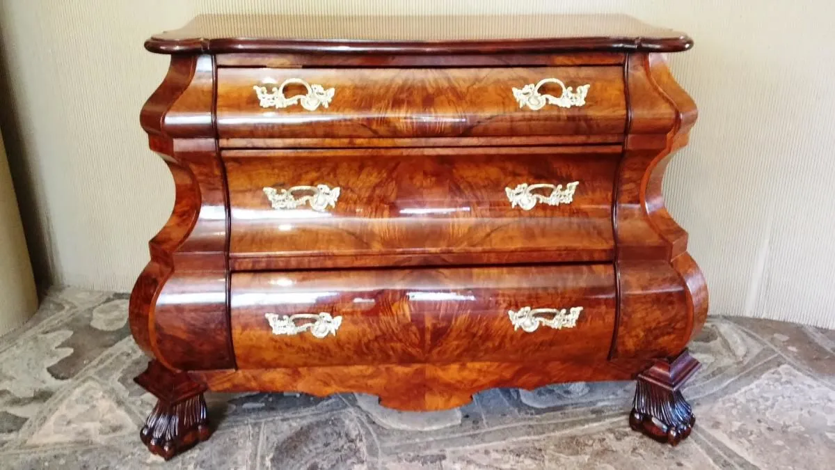 Business 3 image A & D KIRILOV ANTIQUE RESTORERS