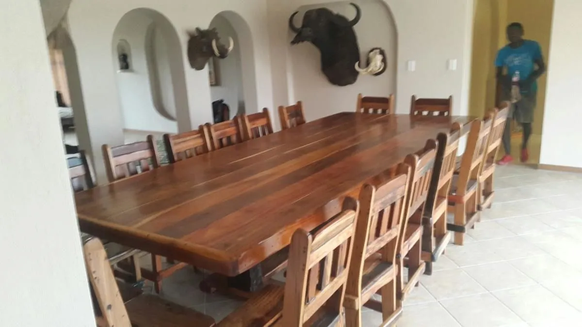 Maatskappy 6 beeld ROUGH STUFF SLEEPER FURNITURE