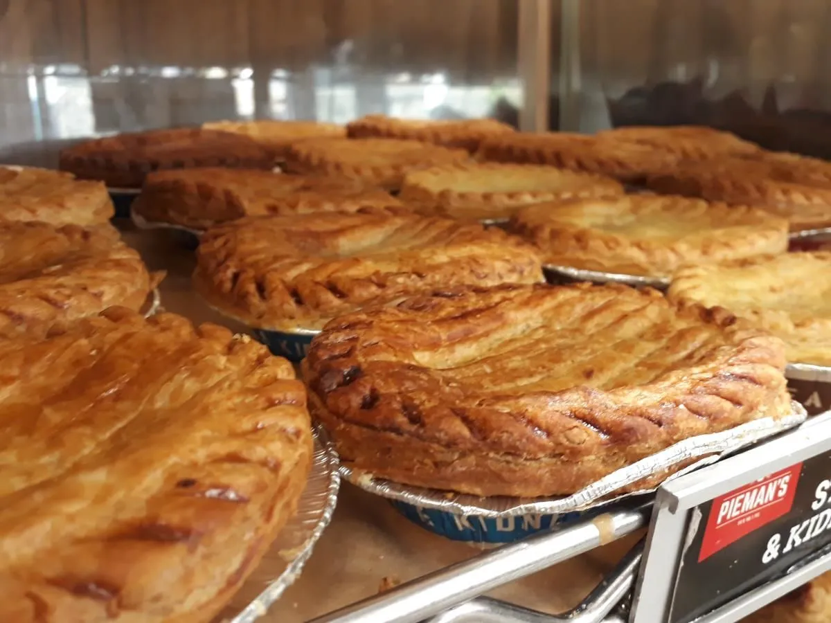 Maatskappy 10 beeld FRESHSTOP AT CALTEX LA ROCHE