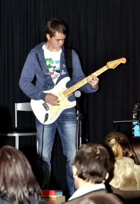 Maatskappy 5 beeld NS INSPIRE CREATIVITY. MUSIC SINGING, DRAMA, PUBLIC SPEAKING & ART LESSONS