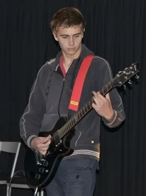 Maatskappy 4 beeld NS INSPIRE CREATIVITY. MUSIC SINGING, DRAMA, PUBLIC SPEAKING & ART LESSONS