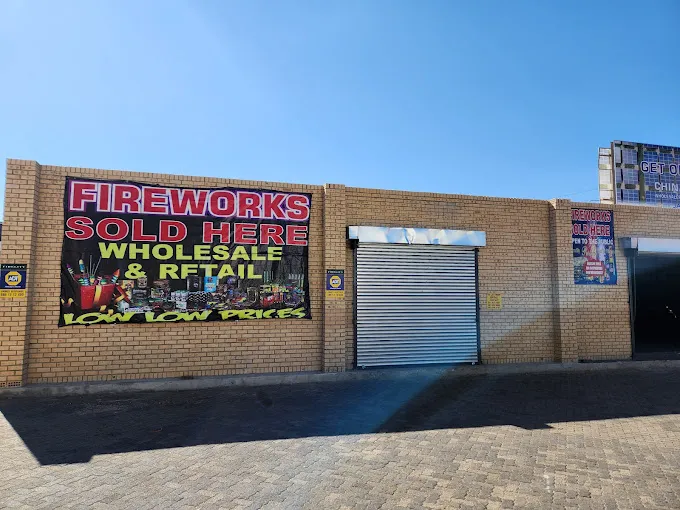 Maatskappy 1 beeld FIREWORKS FACTORY SHOP