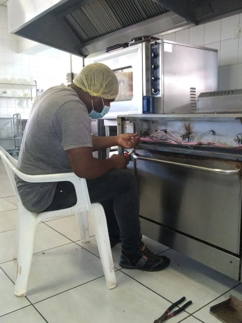 Maatskappy 2 beeld MONTANA ELECTRICIANS(NO CALL OUT FEE)